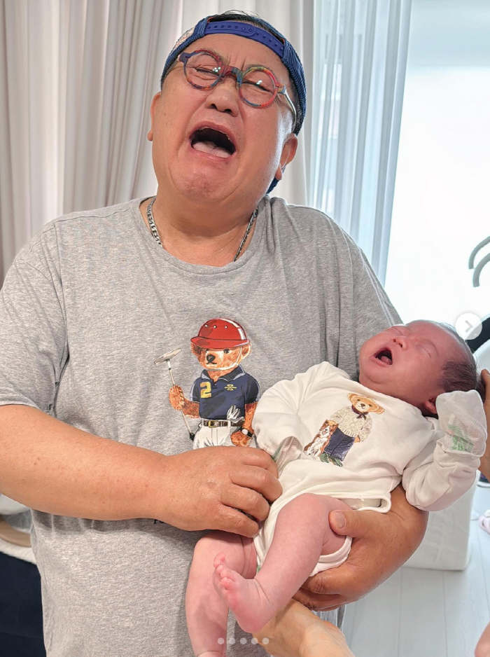 '73세' 이용식, 늦둥이 딸이 안겨준 손녀에 감격 