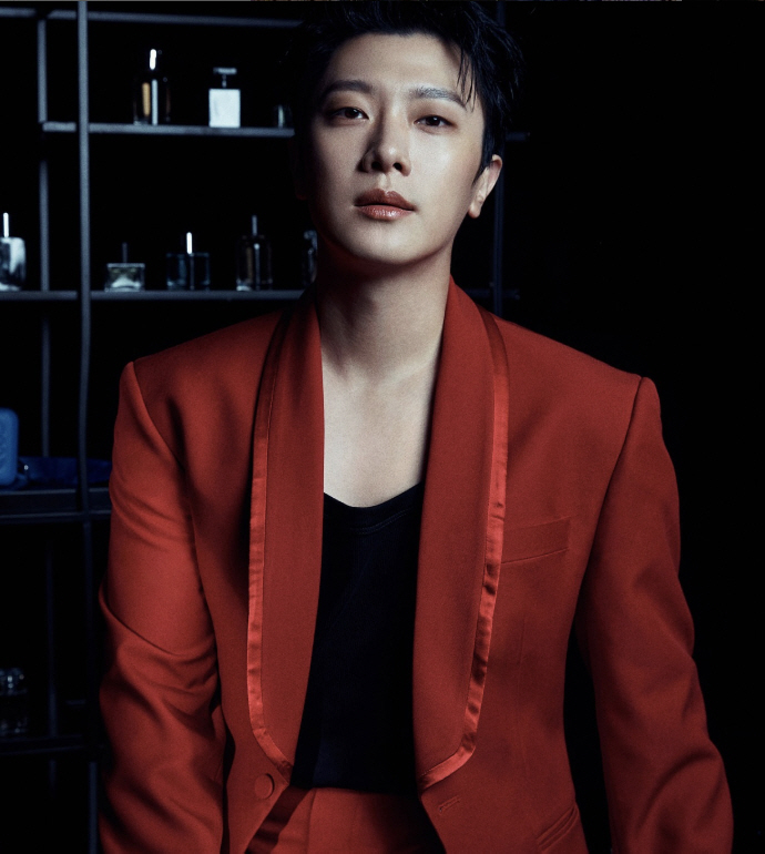 '성매매 무혐의' 최민환, 8월 국내 복귀설…이홍기 "다시 원래대로 돌아…