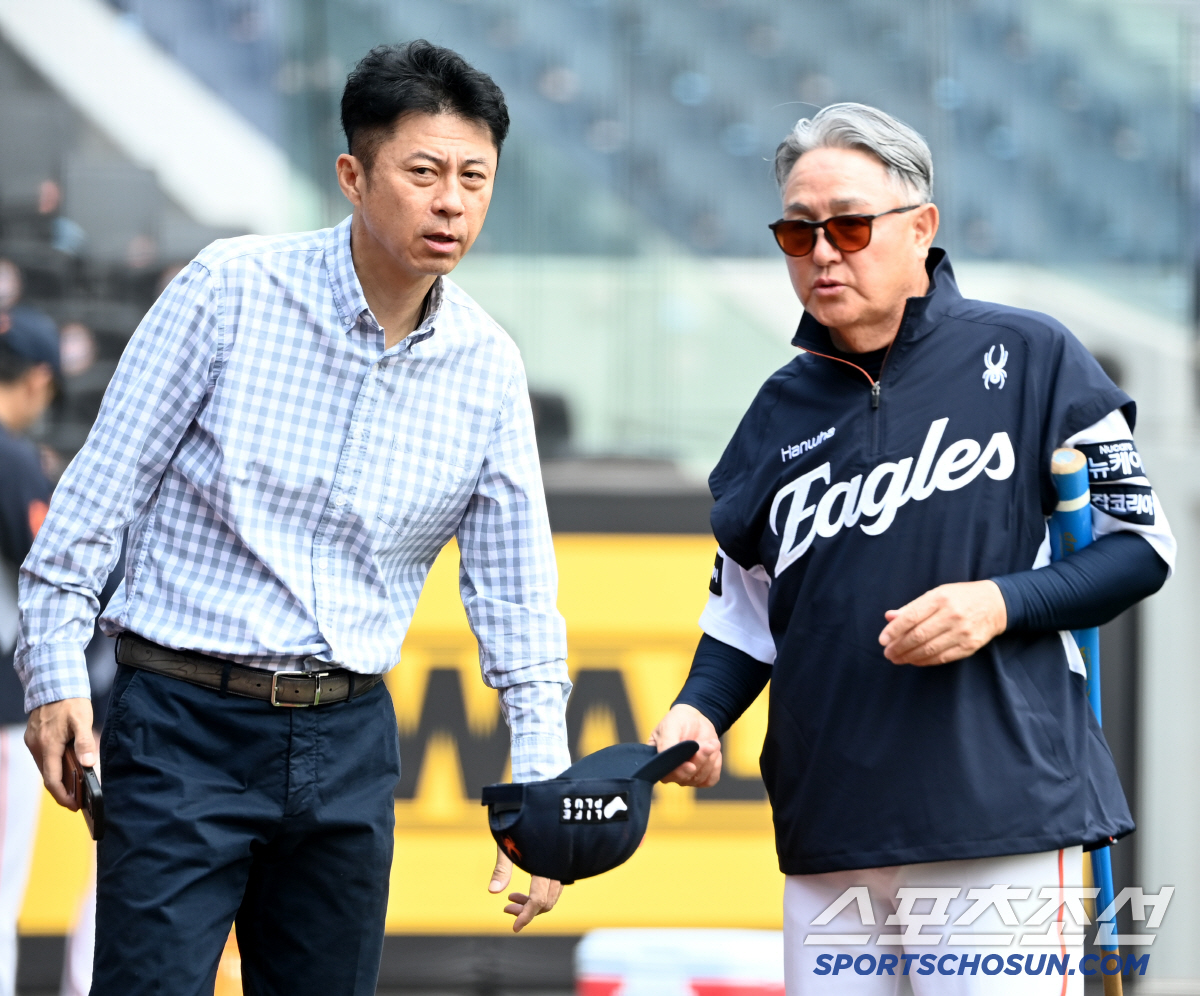 한화발 초대형 트레이드 폭탄 터질까...26년 만의 우승 적기, 타깃은 …