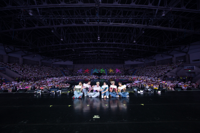 NCT 위시, 亞 14개 도시 달린 '로그인' 투어…방콕서 뜨겁게 '로그…