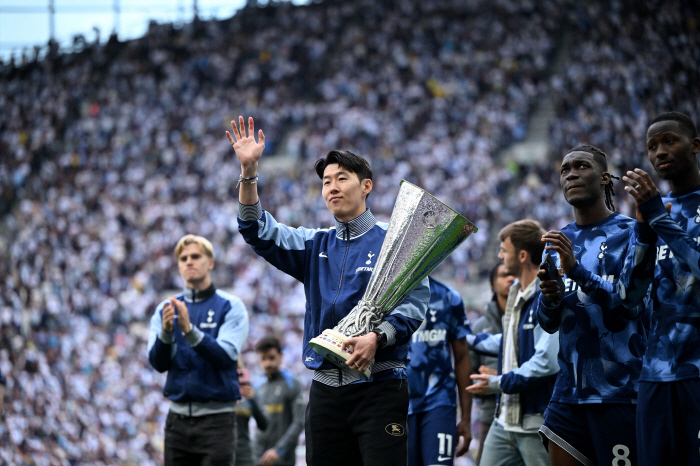 미쳤다! 모두가 꿈꾸던 '손흥민vs호날두' 성사→1880억 돈벼락까지 예…