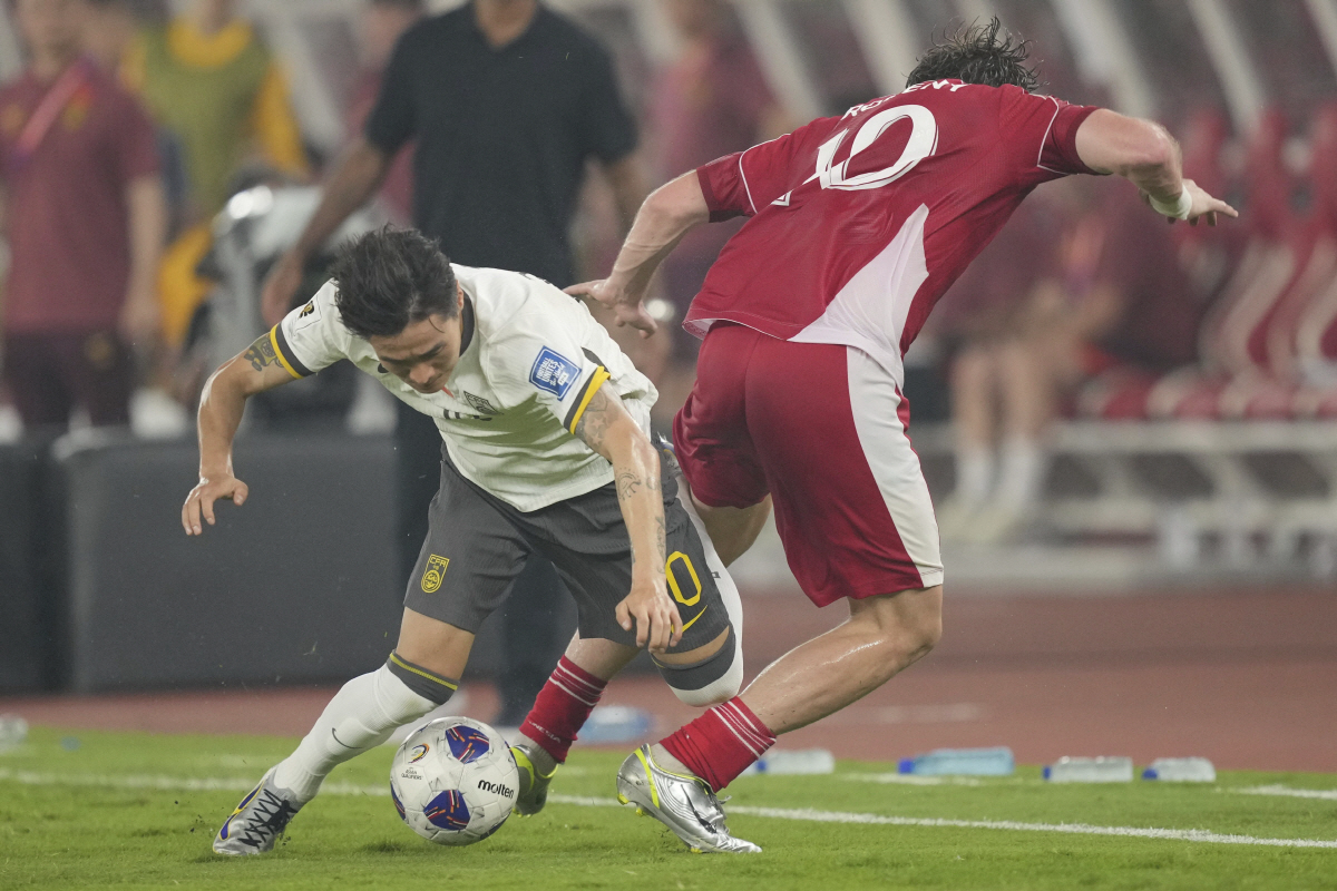 '월드컵 탈락' 중국 역대급 굴욕, FIFA 랭킹 도입 후 최악 사태..…