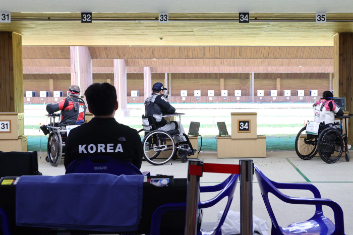 [현장에서]'사격 코리아!' 박진호→이철재, 창원에서 울려퍼진 애국가…이…