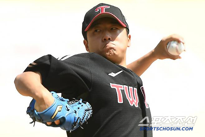 신인왕 1순위 '송승기 신드롬' 일본에도 있었다...219승 노히트노런 …