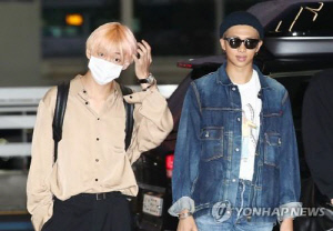 BTS RM·뷔 오늘 전역…하이브 사옥엔 '위 아 백'