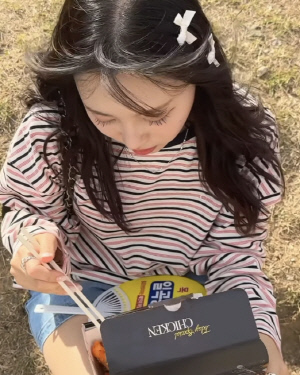 여성암에 피부색 변하고 노화까지…'박성광♥'이솔이, 명품백 메고 '일상 회복'