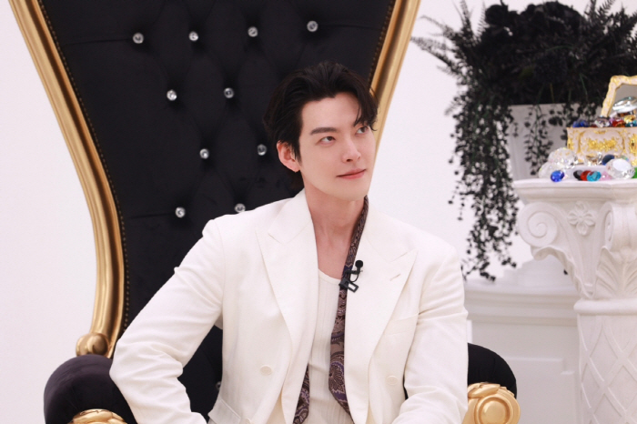 [공식] "원조 찐 보석" 김우빈, 홍석천과 의리 지킨다…오늘(10일) …