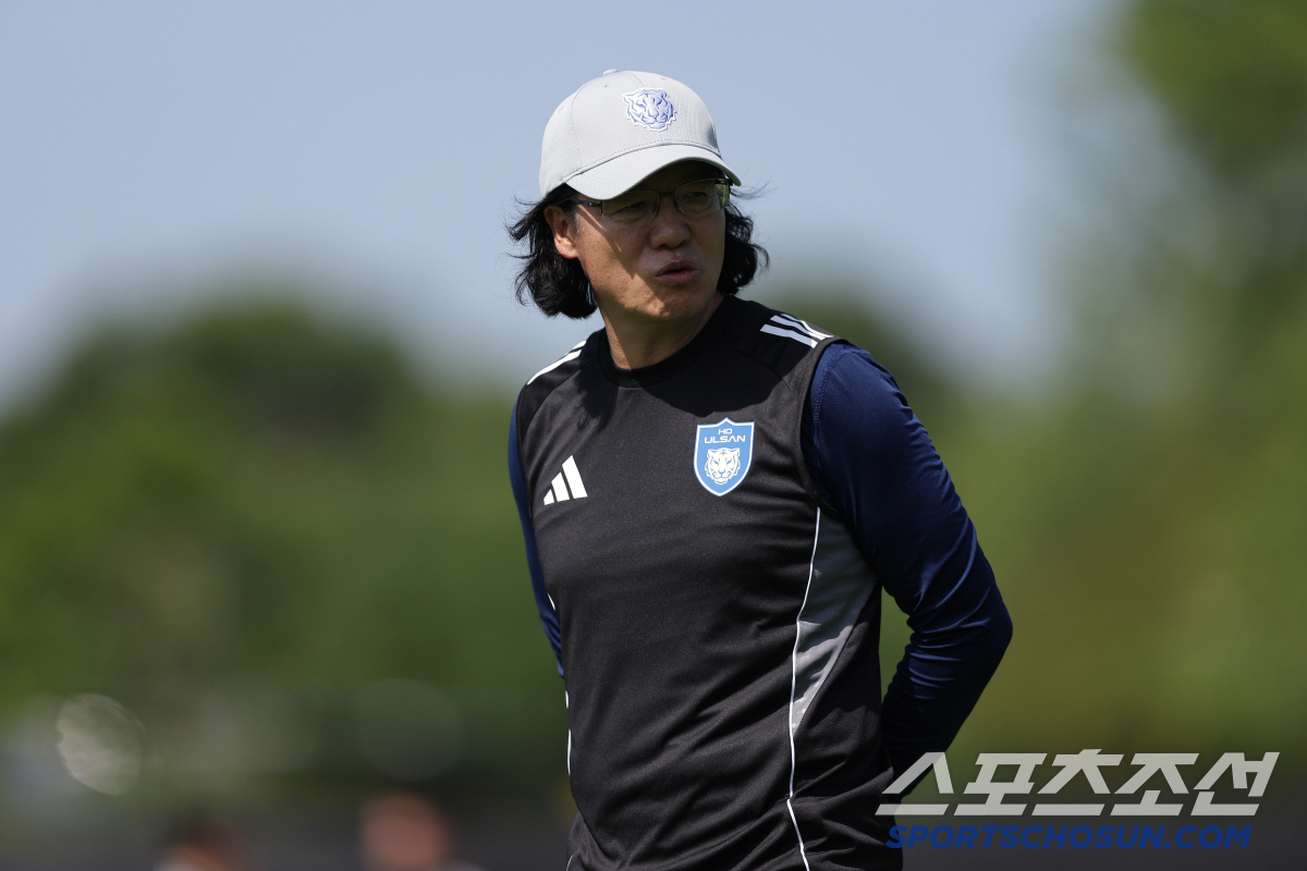 "이청용, EPL 팰리스 동료 자하 만난다" 울산, 샬럿과 클럽 월드컵 …