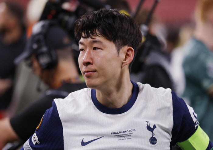 'UEL 우승' 손흥민 심경에 도대체 무슨 일이?...1티어 기자 폭로 …