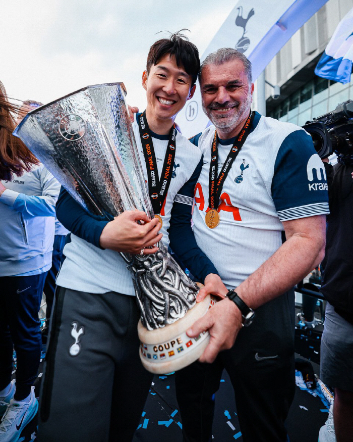 토트넘이 버린 포스텍 감독 'EPL 복귀' 초읽기…"차기 감독으로 점찍은…