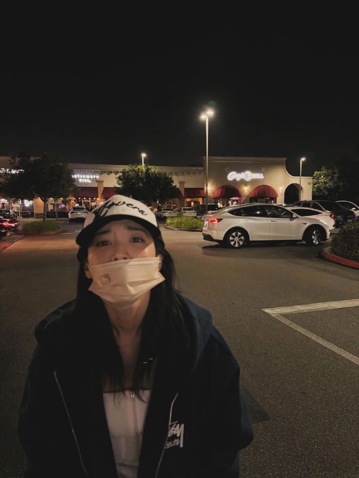 산다라박, 42kg에서 살 더 빠졌나...LA서 튜브톱 입고 '극사세' …