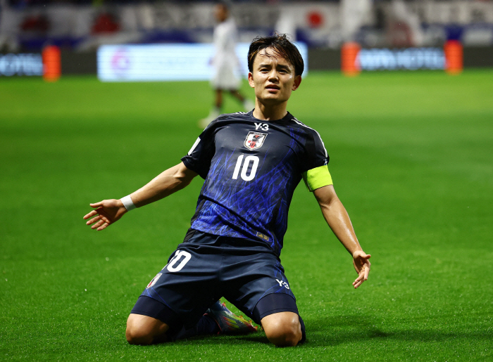 'WC 1호 진출' 日 역시 강하다, 구보 다케후사 캡틴 데뷔골…일본, 인도네시아에 3-0 리드(전반마감)