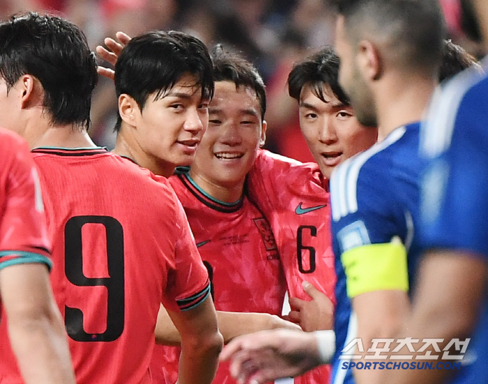 [쿠웨이트전 현장리뷰]"이강인 쐐기골→손흥민 16분" '홍명보호' 4만1…
