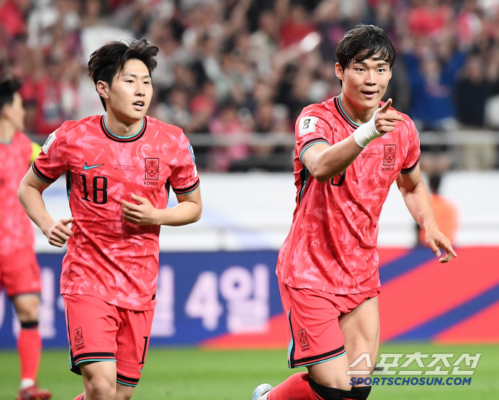 "상암벌 '꿈의 대화'" '챔스' 이강인 열고→'유로파' 손흥민, 화룡점…