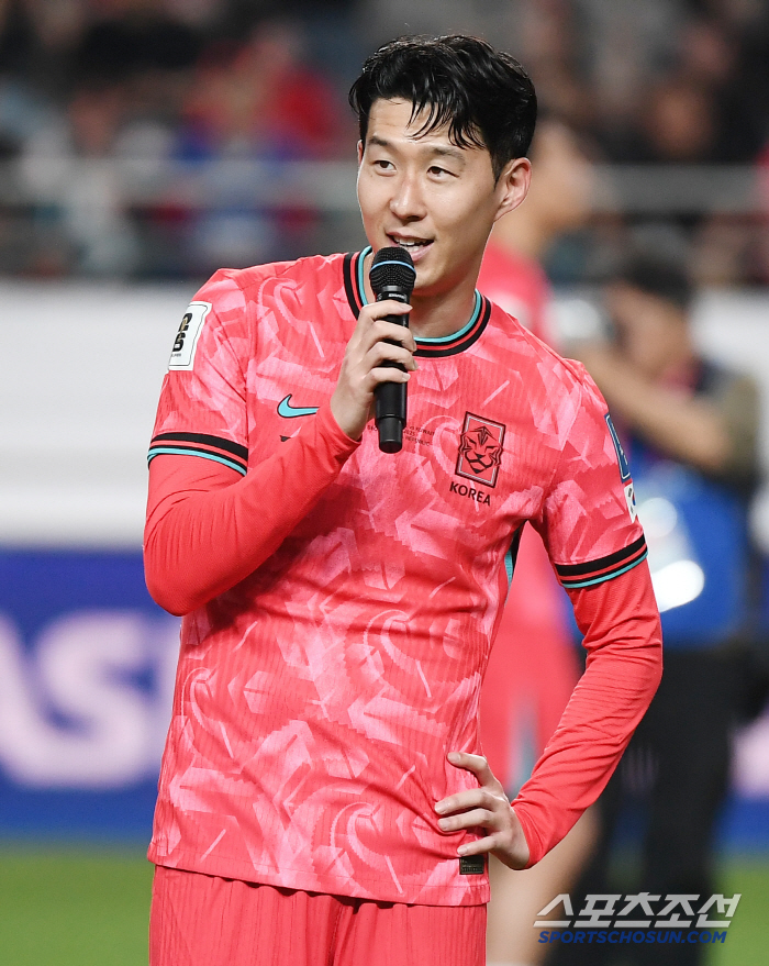 [포토] 감사 인사 전하는 손흥민