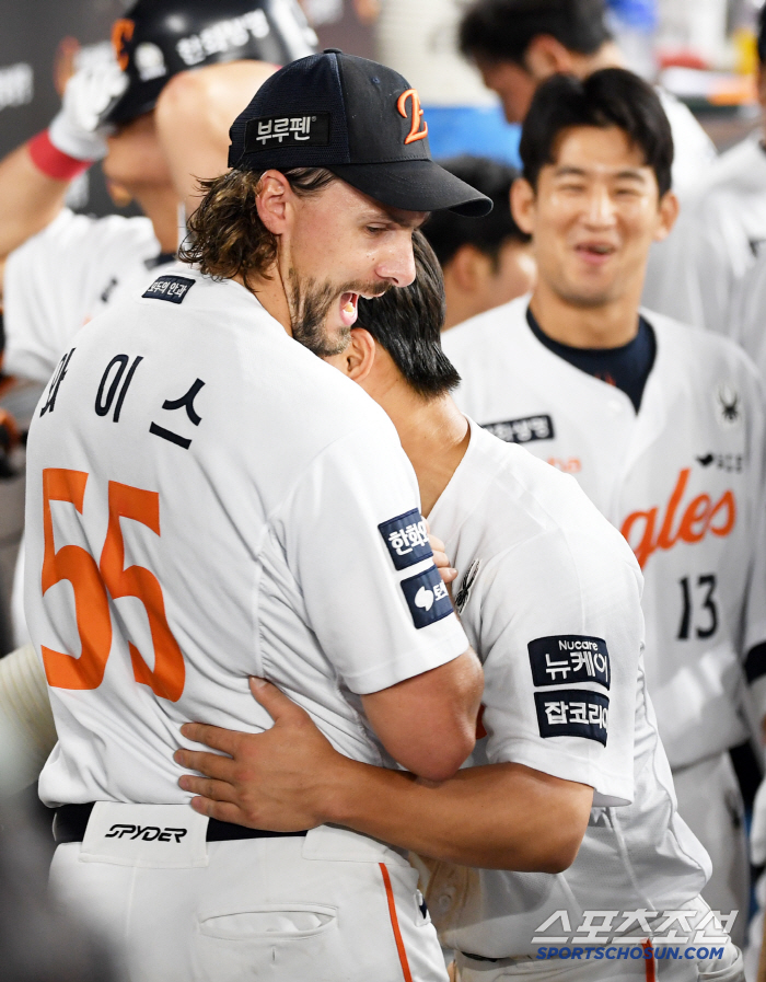 '동료 실수까지 품은 대전 예수' 진정한 에이스 와이스가 보여준 품격, 미안하고 고마웠던 중견수 이원석