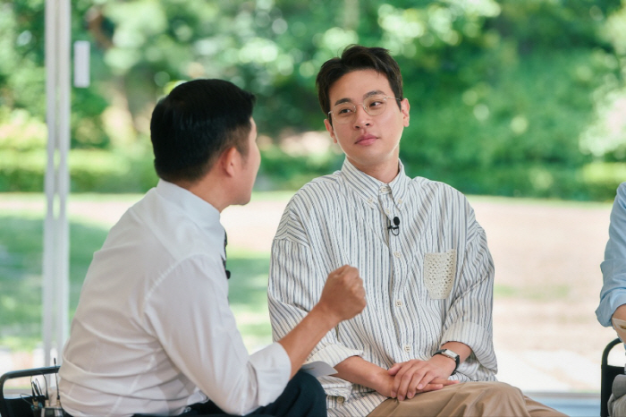 박정민, 출판사 대표 된 사연 
