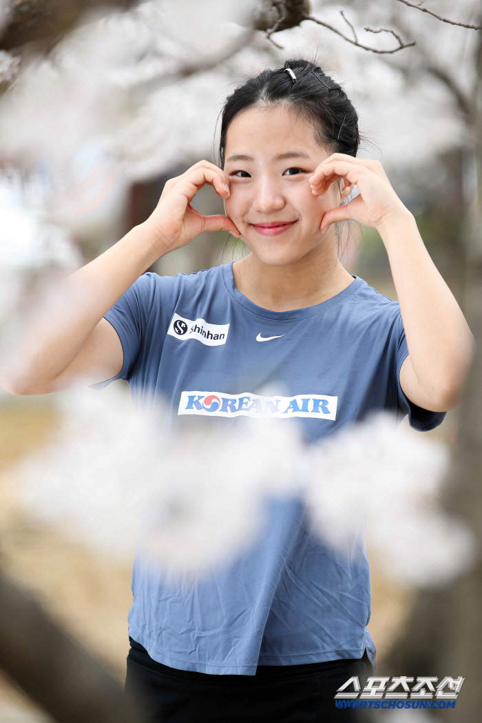 "호랑이 잡으러 호랑이굴 간 삐약이" '中프로리그 첫 도전'신유빈,첫승의…