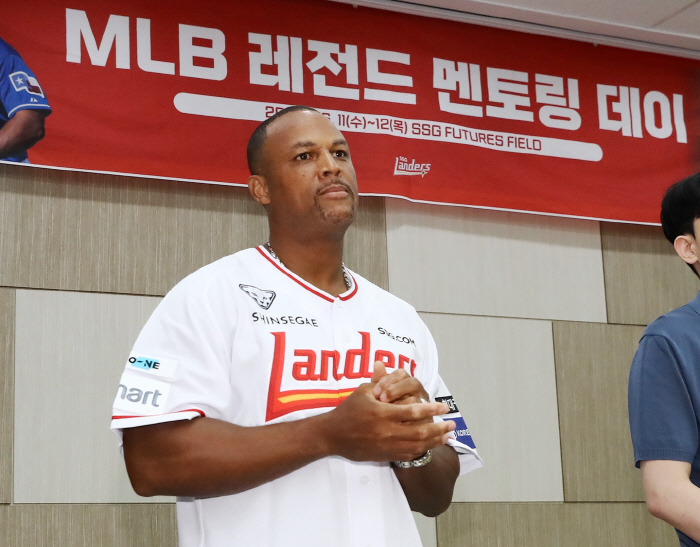 'ML 명전' 레전드가 강화도 2군 훈련장에 왜 나타났나...