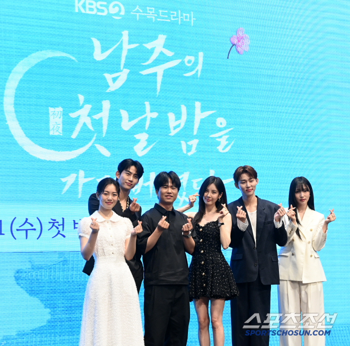[포토] '남주의 첫날밤을 가져버렸다'의 주역들