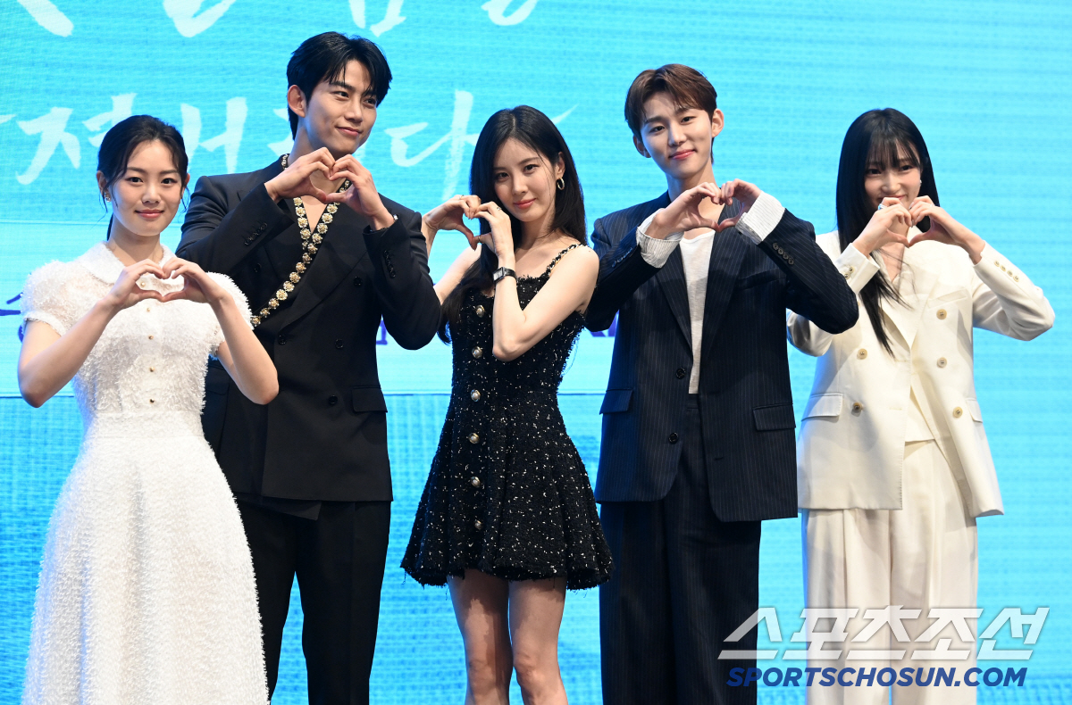 [포토] 권한솔 옥택연 서현 서범준 지혜원, '남주의 첫날밤을 가져버렸다…