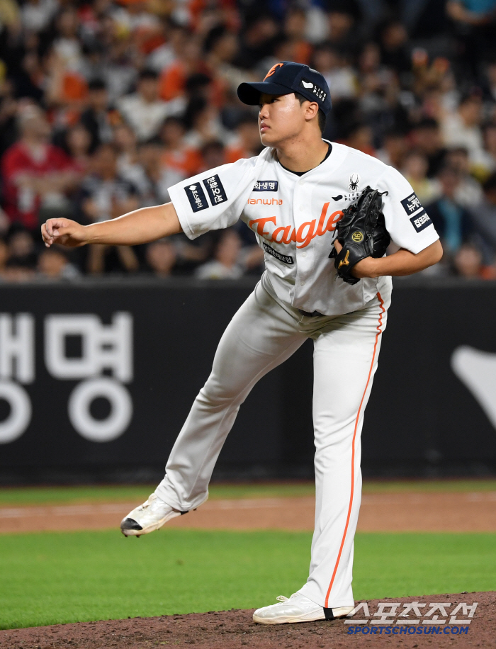 한화 특급신인 정우주 2군행! → 김경문 감독 설명은 "우주 때문에 점수…