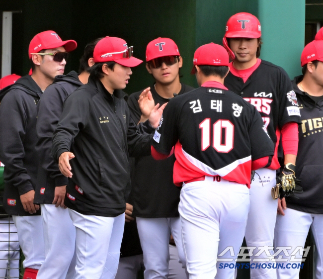 10R 기적 봤으니…KIA 슈퍼루키 드디어 왔다! '퓨처스 ERA 11.…