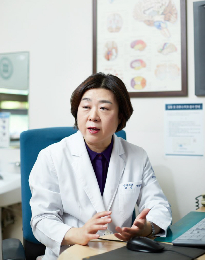 치매 전 단계 뇌 활성 변화 확인…기억력 저하 초기 단계에서 정밀 파악 …