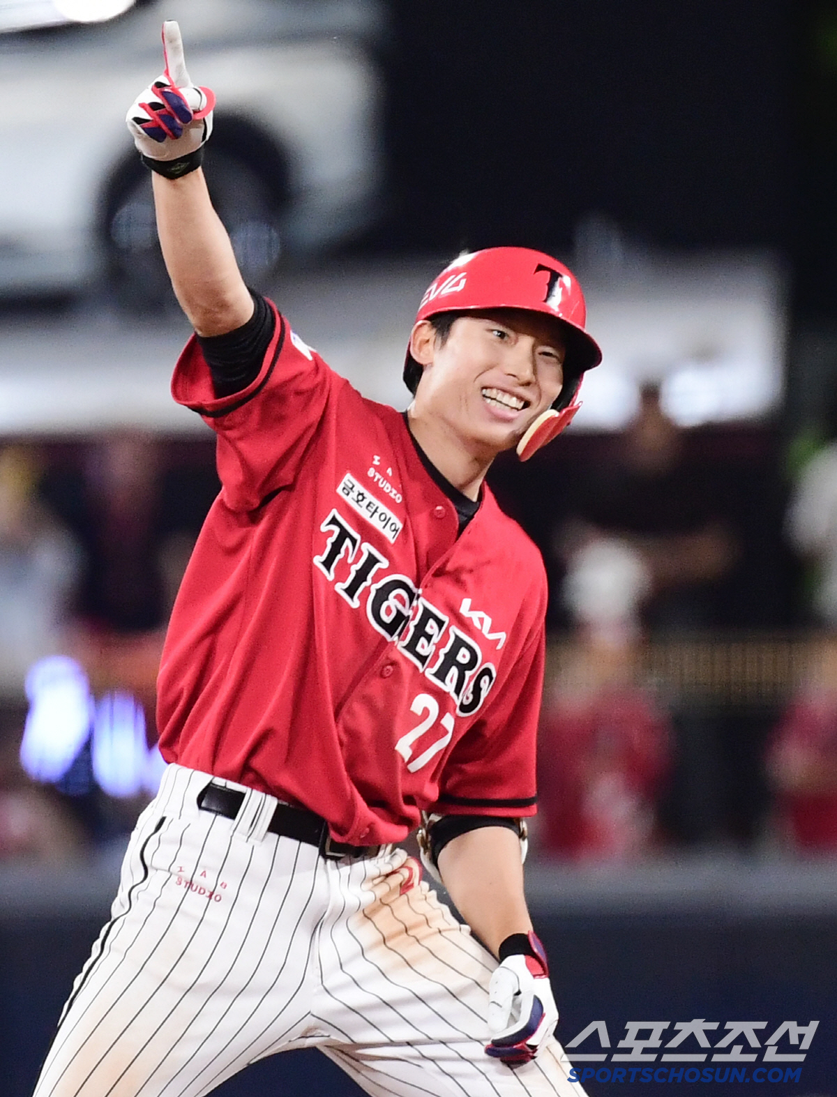 최형우 KBO 최초! 전상현 타이거즈 최초!…KIA 5할 지켰다 '삼성 …