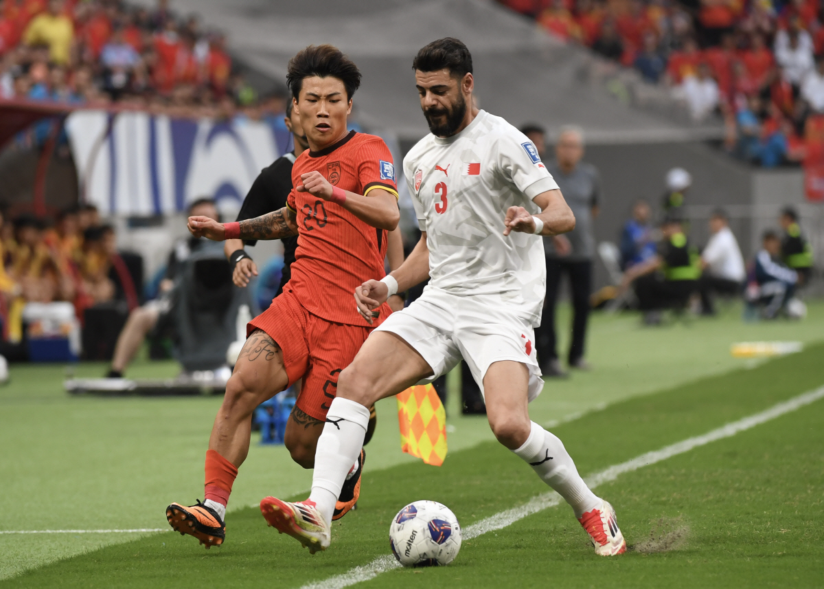 "막내가 상징적 '10번' 달고 결승골…中 희망은 있다" 중국 축구, 6…
