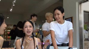 엄정화, 붕어빵 여동생 공개 후폭풍 