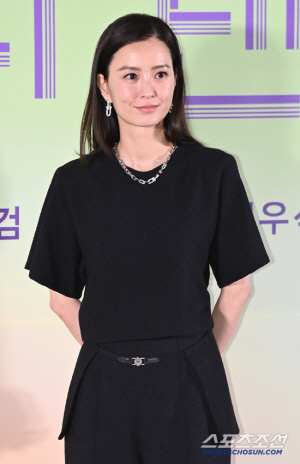 [공식] 정유미, 9년 만에 이별…매니지먼트 숲과 전속계약 종료