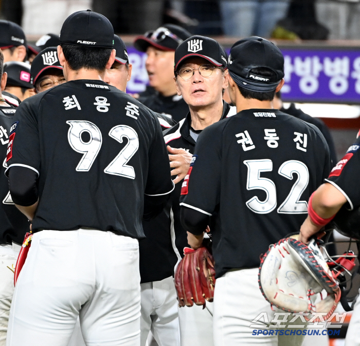 1위부터 7위가 6경기 차이뿐, 실화냐...피 마르는 현장 "이제부터는 …