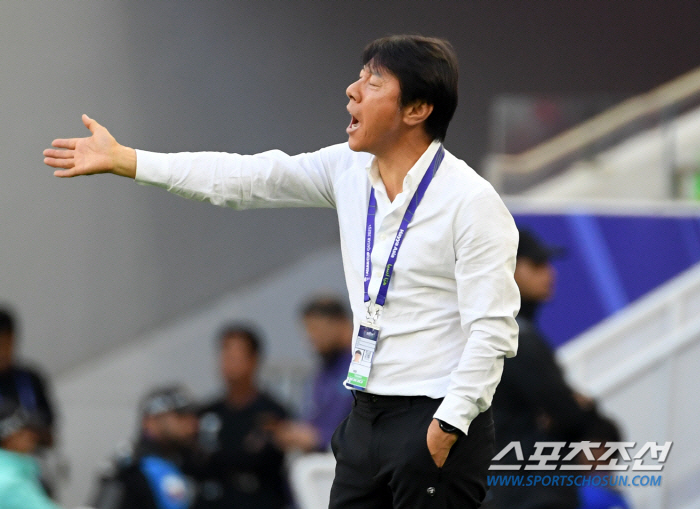 신태용 도대체 왜 경질했나! 인니 분노모드 장착..."클루이베르트 체제 …