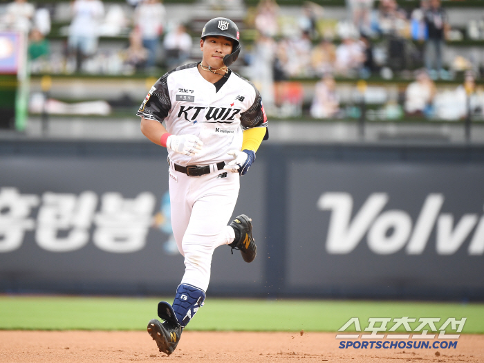 송승기 게 섰거라! 괴력의 안현민, 시즌 2번째 연타석포 작렬...신인왕…