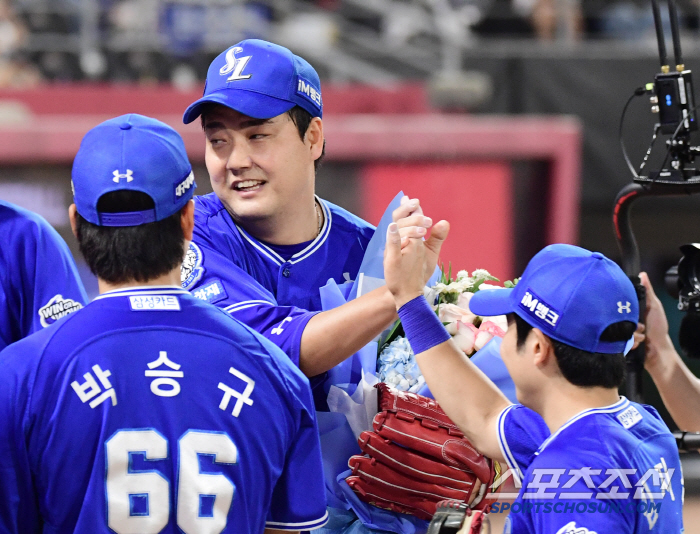 KBO '역대 2호' 기록 탄생, 1점 결국 지켜냈다…'구자욱 결승포' …