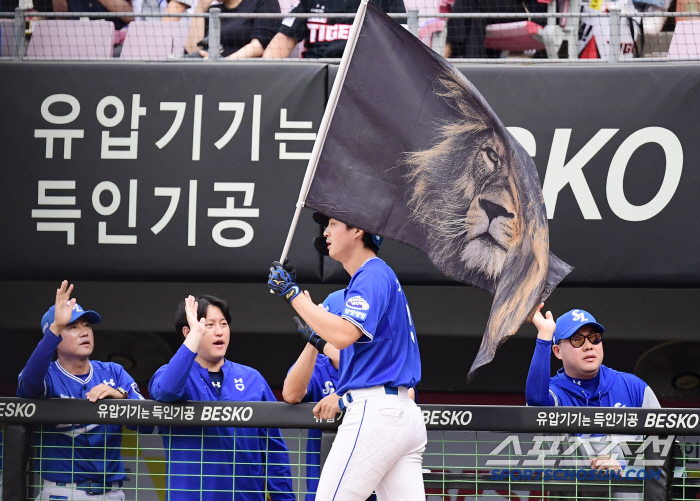 KBO '역대 2호' 기록 탄생, 1점 결국 지켜냈다…'구자욱 결승포' …