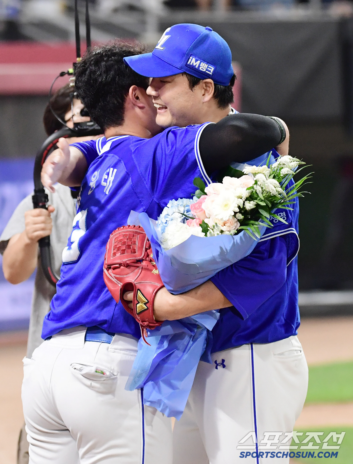 '1점 차'에 이런 호투라니…꾸준함이 쌓은 '역대 2호' 기록 탄생 "비…