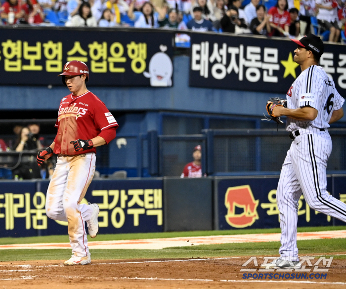 '65억 최고 포수의 역전 2루타' 40승 고지 점령 또 1위 지킨 LG…