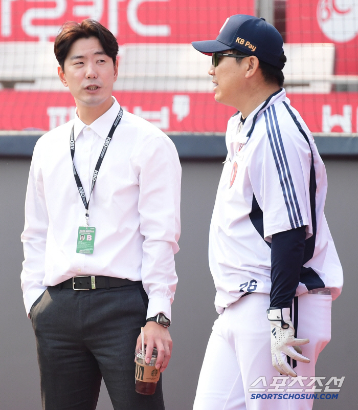 "류현진같은 투수? 거의 없어"…신인왕 1순위 깨운 특급 조언, 감독까지…