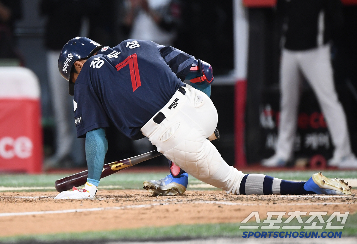 아 장두성...옆구리에 견제구 맞고도 2루 질주 투혼, 피 토하는 모습에…