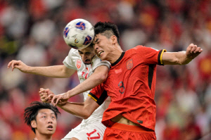 3류 축구 맞았다...