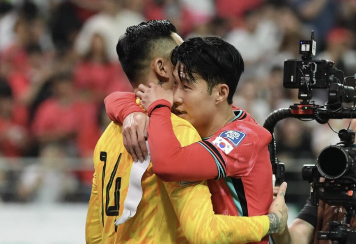 3류 축구 맞았다...