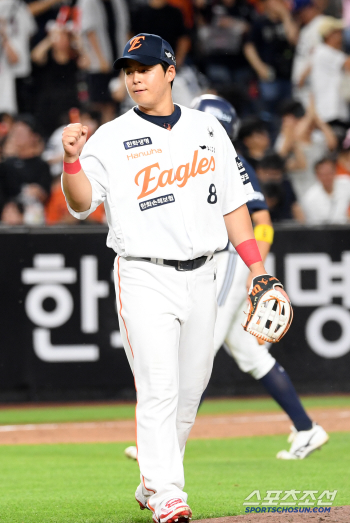 '4번 타자의 치명적인 하트' 노시환이 살아나자 스윕에 성공한 한화...…