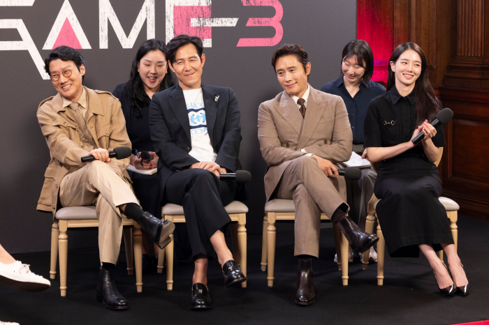 유럽 200개 매체→1회 관람 팬 박수세례..'오징어 게임' 시즌3, 시…
