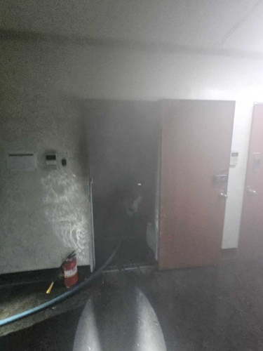 춘천 오피스텔 화재로 주민 13명 대피…배터리 과열 가능성