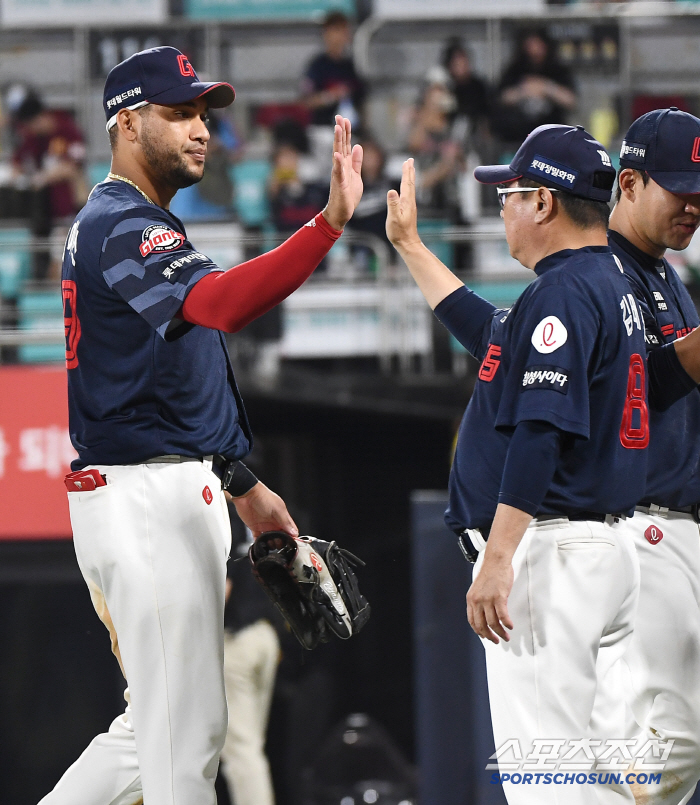 '6월 타율 0.538 실화인가' KBO 신기록 보유자, 올해는 무려 2…