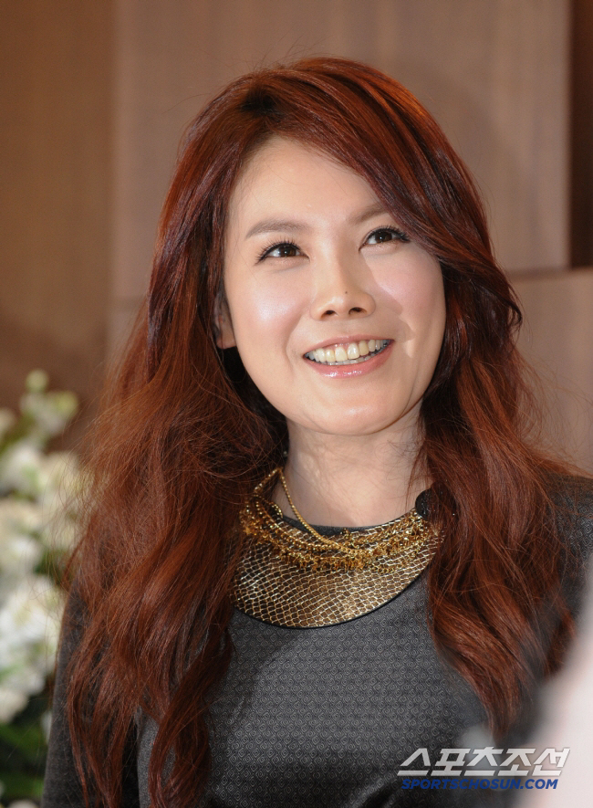 '롱다리' 김현정 