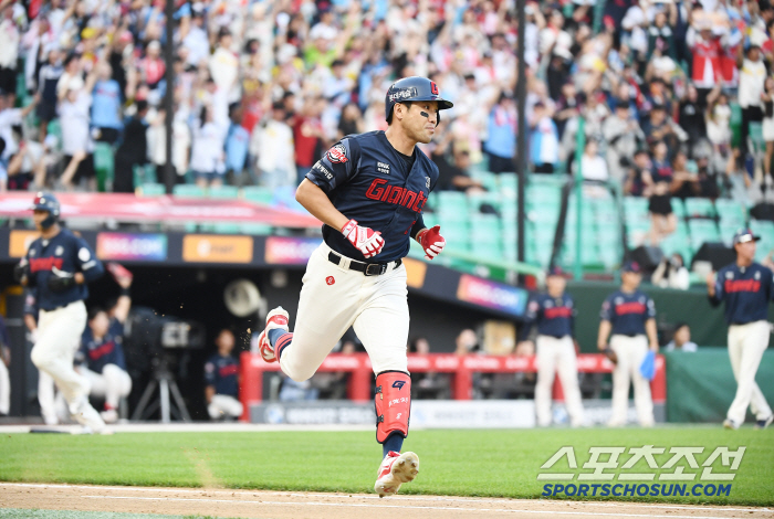 '윤나두황' 빠져도 이렇게 세다니! → 캡틴 전준우도 두렵다 "다 오면 …