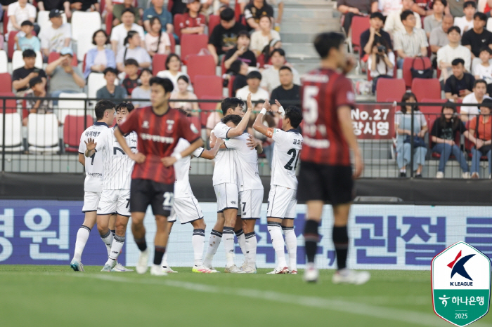 [K리그2 종합리뷰]'0-1→3-1'부천, 박창준 2골1도움 원맨쇼로 이…